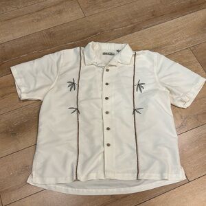Batik Bay Men’s Short Sleeve Button Down Shirt Cream Bamboo Embroidered Large
